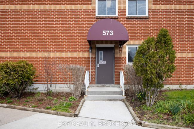 212 - 573 Armstrong Rd, Condo with 2 bedrooms, 1 bathrooms and 1 parking in Kingston ON | Image 26