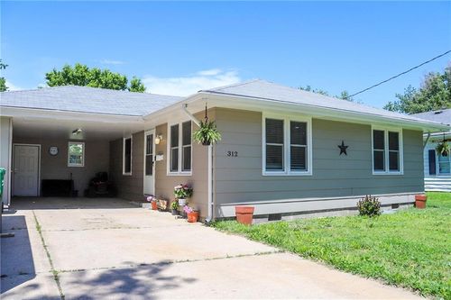 312 W Pine St, Butler, MO, 64730-1440 | Card Image