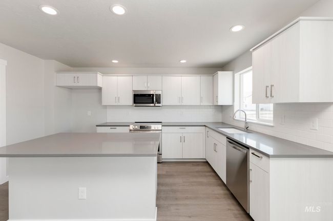 5289 E Grizzly St, House other with 4 bedrooms, 3 bathrooms and 3 parking in Nampa ID | Image 4