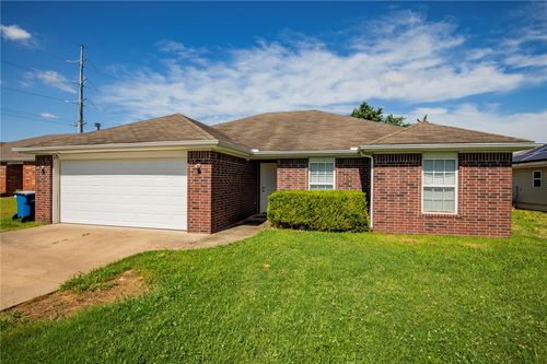 800 Sw Sandrock Rd, Bentonville, AR, 72712-8227 | Card Image