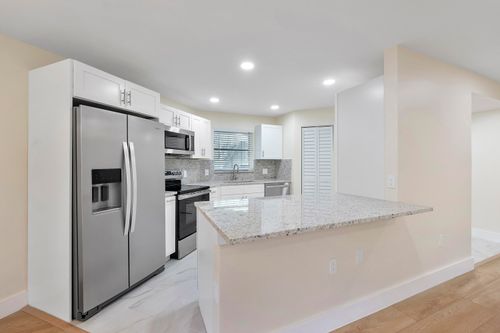 112-6855 W Broward, Plantation, FL, 33317 | Card Image