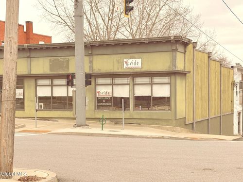 122 Broad St, Schuylerville, NY, 12871-1177 | Card Image