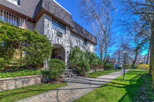 apt-114-107 N Broadway, White Plains, NY, 10603-4828 | Card Image