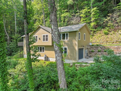 297 Triple Creek Dr, Clyde, NC, 28721-5201 | Card Image