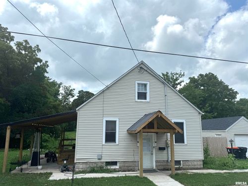 119 Hilldale Ave, Washington, IL, 61571-1579 | Card Image