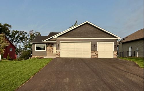 6073 Fuller Cir, Wyoming, MN, 55092-4301 | Card Image