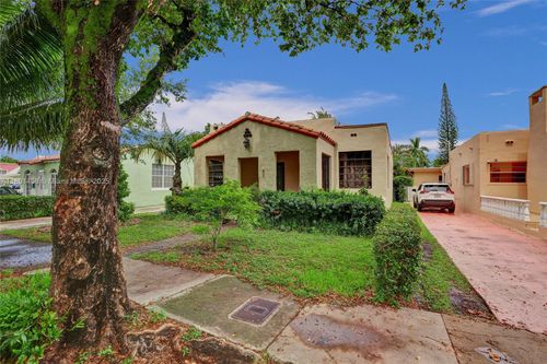 817 Lorca St, Coral Gables, FL, 33134-2512 | Card Image