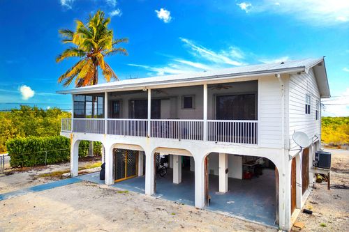 3786 Park Avenue, Big Pine Key, FL, 33043 | Card Image