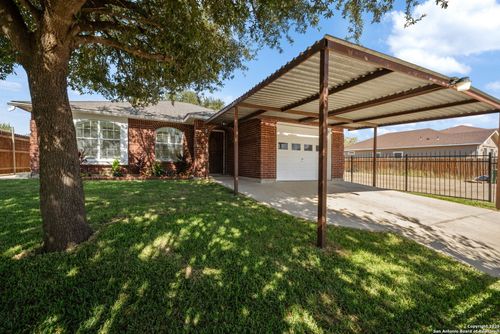 3343 Reforma Dr, San Antonio, TX, 78211-4565 | Card Image
