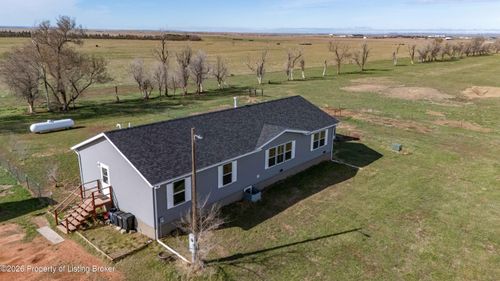 8600 144th Ave Sw, Bowman, ND, 58623-9622 | Card Image
