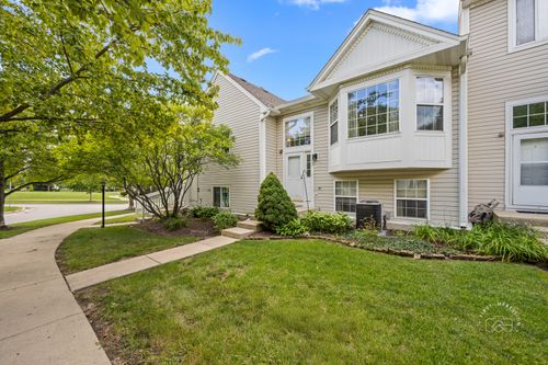 1202 Fox Hill Ln, North Aurora, IL, 60542-1161 | Card Image