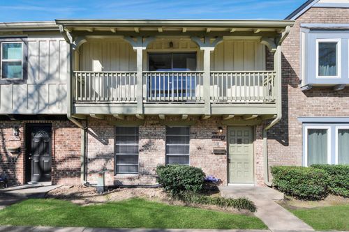 18-10358 Hammerly Blvd, Houston, TX, 77043-2102 | Card Image