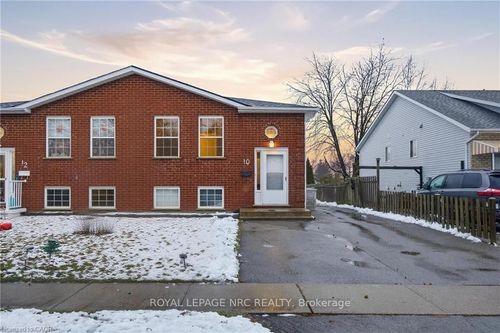 10 Woodland Dr, Welland, ON, L3C7C9 | Card Image