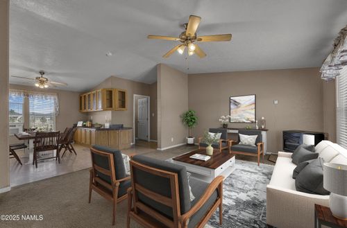 7709 Majestic Mountain Ln, Flagstaff, AZ, 86004-9513 | Card Image