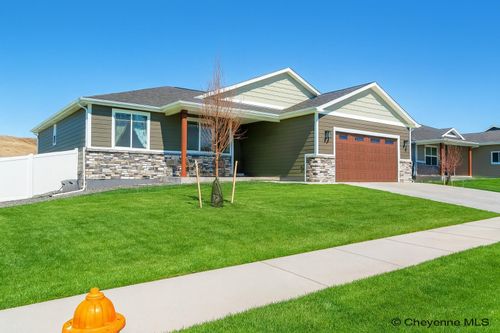 4934 Carla Dr, Cheyenne, WY, 82009-5863 | Card Image