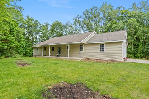 12088 Jenks St, Belding, MI, 48809-9397 | Card Image