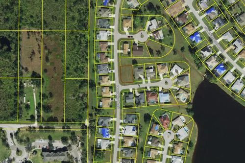 2360 Montpelier Rd, Punta Gorda, FL, 33983-2618 | Card Image