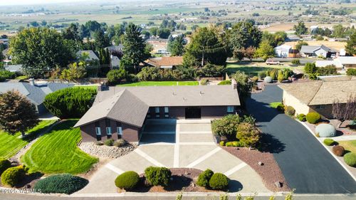808 Skyline Dr, Sunnyside, WA, 98944-1844 | Card Image