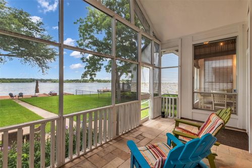 923 Paradise Ln, Montgomery, TX, 77356-5771 | Card Image