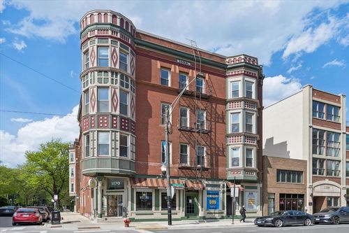 3w-1170 W Armitage Ave, Chicago, IL, 60614-4181 | Card Image