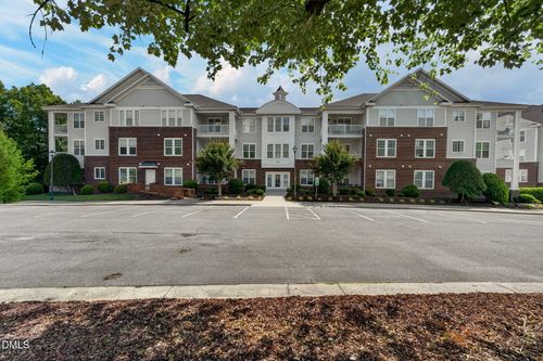 412 Eyam Hall Ln, Apex, NC, 27502-4758 | Card Image