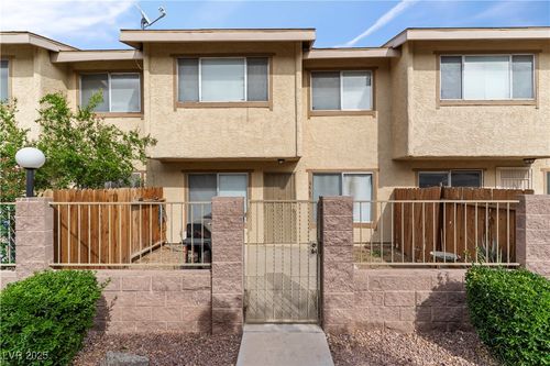 6465 Big Pine Way, Las Vegas, NV, 89108-3413 | Card Image