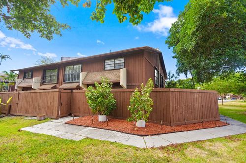 apt-c-6537 Sw 116th Pl, Miami, FL, 33173-1755 | Card Image
