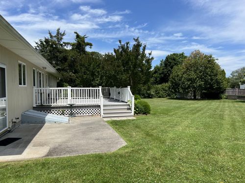 215 Leon Rd, Southold, NY, 11971-2658 | Card Image