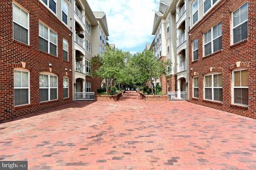 apt-107-5120 Donovan Dr, ALEXANDRIA, VA, 22304-8661 | Card Image