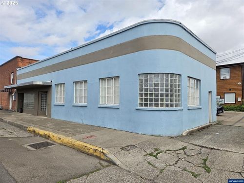 35 E Sherman St, Lebanon, OR, 97355-3207 | Card Image