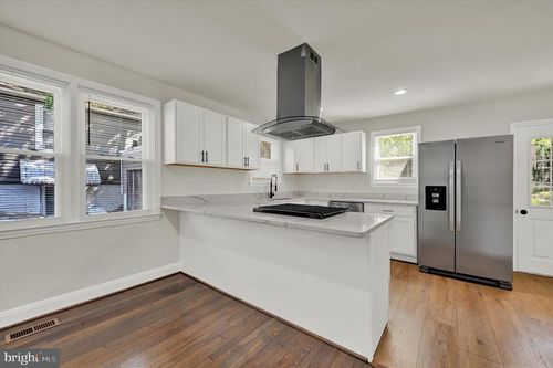 7121 Baltimore Annapolis Blvd, GLEN BURNIE, MD, 21061-2052 | Card Image