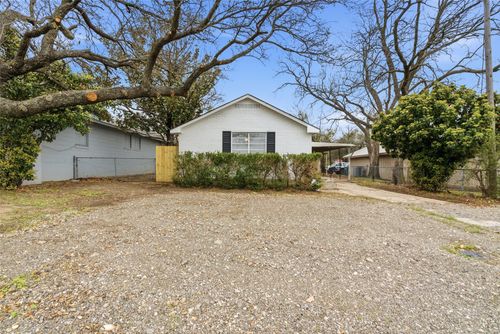 1102 E Washington St, Stephenville, TX, 76401-4560 | Card Image