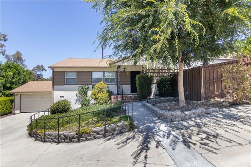 22436 Ave San Luis, Woodland Hills, CA, 91364 | Card Image