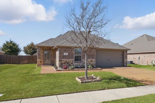 1530 Woodlake Dr, Waxahachie, TX, 75165-1237 | Card Image