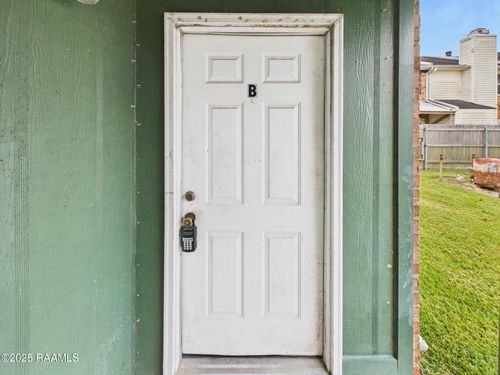 apt-b-114 Hummingbird Ln, Lafayette, LA, 70506-7638 | Card Image