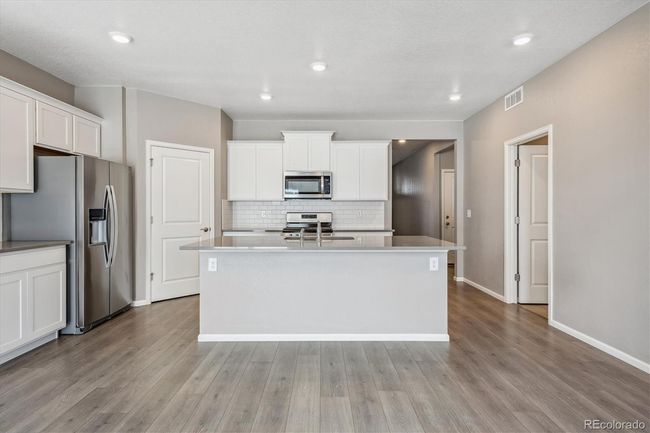 1572 Illingworth Dr, House other with 3 bedrooms, 2 bathrooms and 3 parking in Windsor CO | Image 10