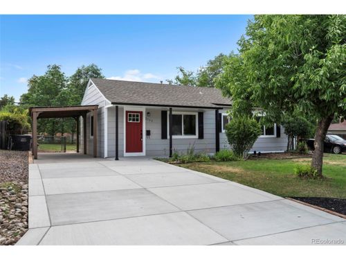 2735 S Dahlia St, Denver, CO, 80222-6825 | Card Image