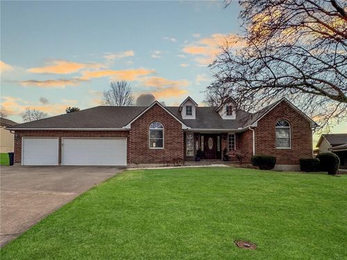 875 Willow Tree Ct, Higginsville, MO, 64037-1546 | Card Image
