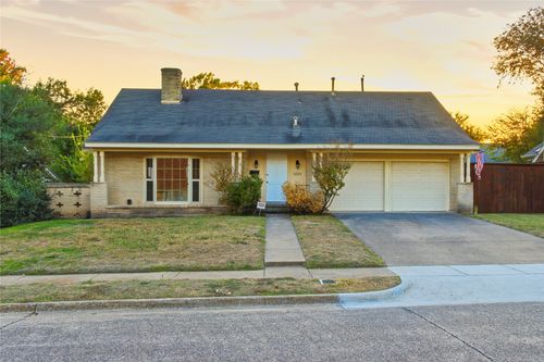 1223 Farnham Ct E, Irving, TX, 75062-7593 | Card Image