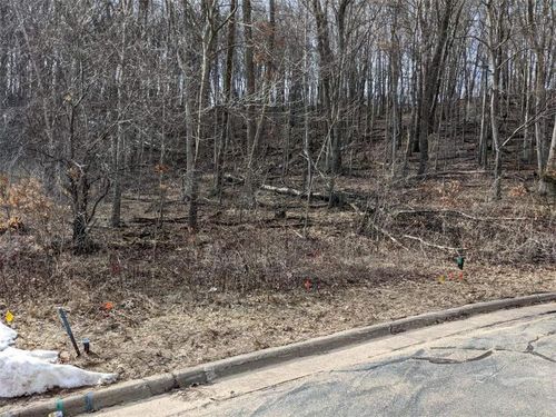 4226 Bennington Ct, Eau Claire, WI, 54703-4110 | Card Image