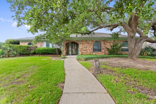 1720 Norwood Dr, Hurst, TX, 76054-3637 | Card Image