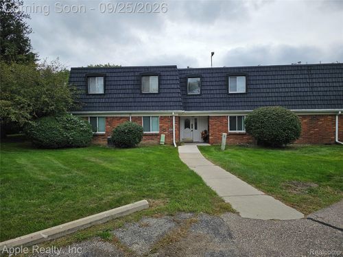4-1856 Colonial Village Way, Waterford, MI, 48328-1950 | Card Image