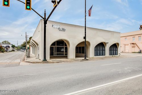 113-222 E Main St, New Iberia, LA, 70560-3878 | Card Image