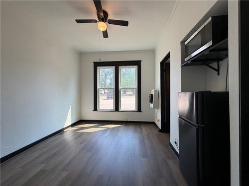 3-401 E Twin Springs St, Siloam Springs, AR, 72761-3259 | Card Image