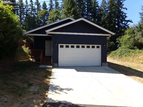 163 Ne 6th St, Toledo, OR, 97391-1211 | Card Image