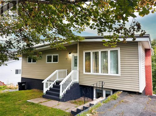 82 Larkhall St, Saint Johns, NL, A1B2C6 | Card Image