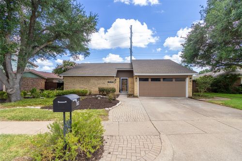 3112 Manchester Cir, Bedford, TX, 76021-2901 | Card Image