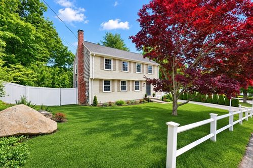 15 Calvin Rd, North Attleboro, MA, 02760-2107 | Card Image