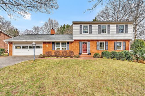 2332 Stallion Cir, Roanoke, VA, 24018-6120 | Card Image