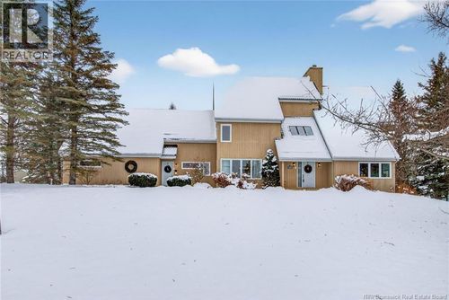 353 Rue Lavoie, Dieppe, NB, E1A6R8 | Card Image